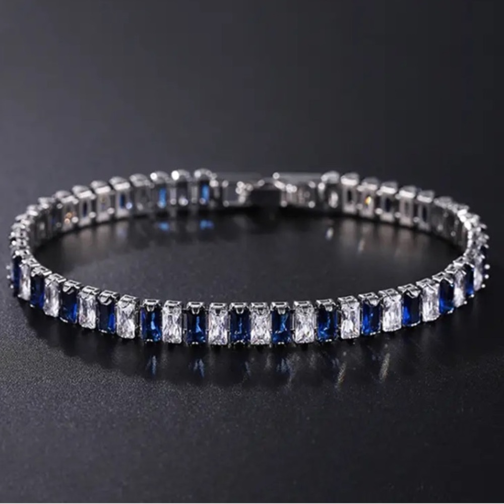 🌟 Sapphire Crystal Tennis Bracelet